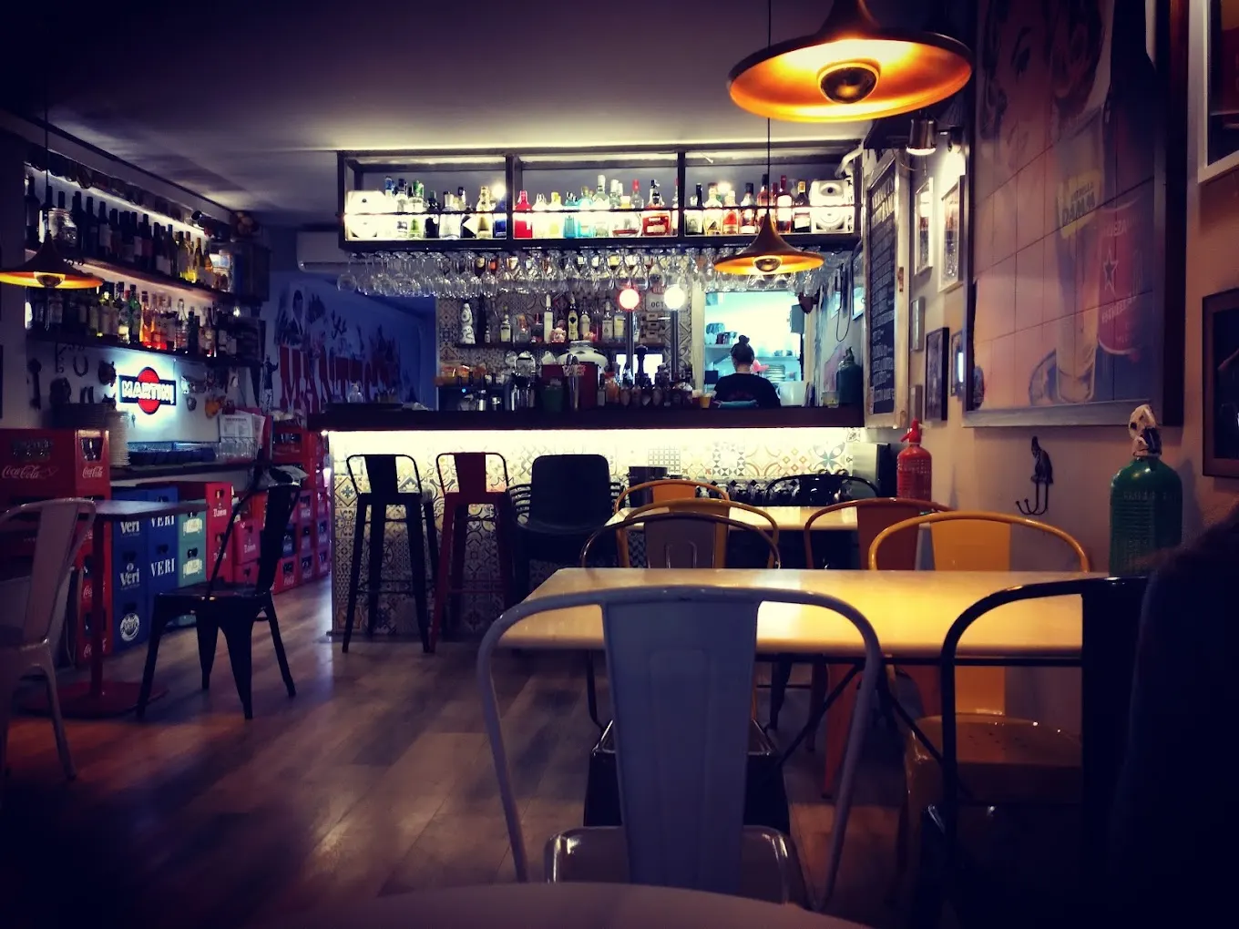 La barra de Manteca de noche